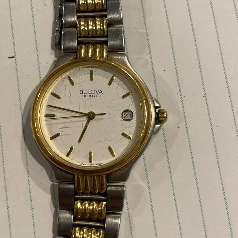Bulova vintage quartz watch with date